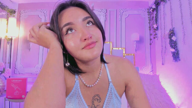 NaraSuarez's Streamate show and profile