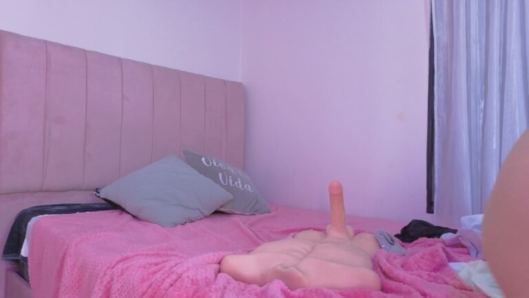 blueehazell18's Streamate show and profile