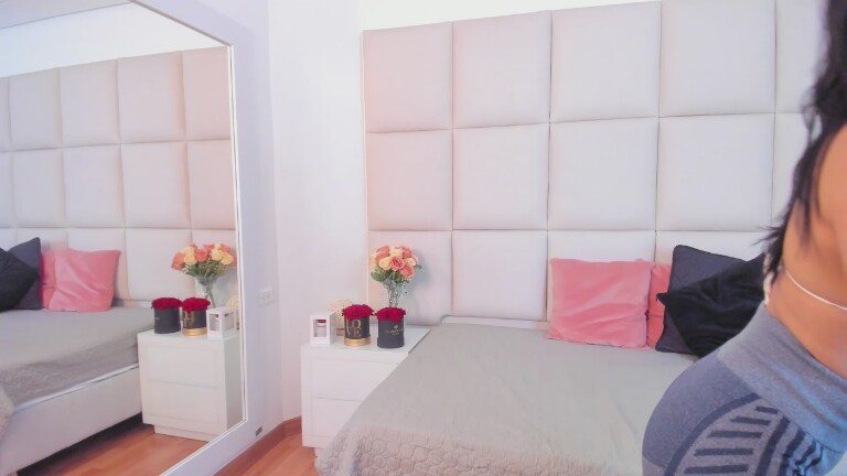 SamanthaLevy's Streamate show and profile