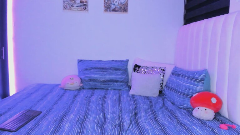 Aly_Brownn's Streamate show and profile