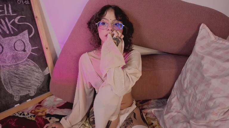 Gaia33's Streamate show and profile