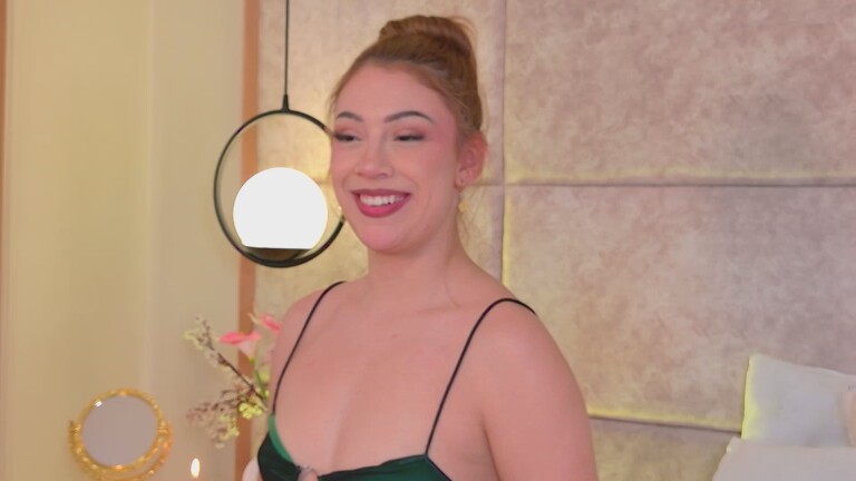 ArianaSole's Streamate show and profile