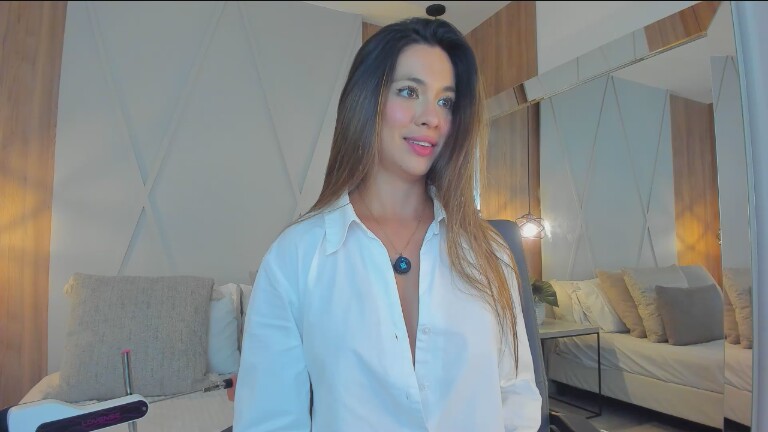 MarianneV's Streamate show and profile