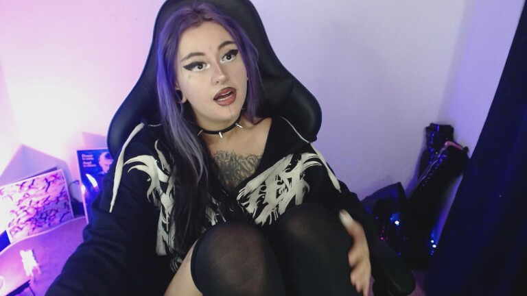 happeruwu's Streamate show and profile