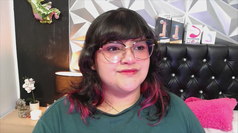 EmmaLush's Streamate show and profile