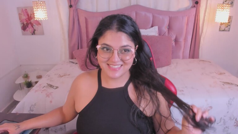 AlaraRose's Streamate show and profile