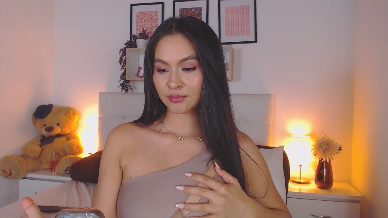 EmilyPricee's Streamate show and profile