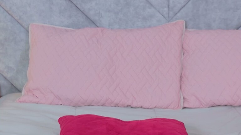 AbbyKorz's Streamate show and profile