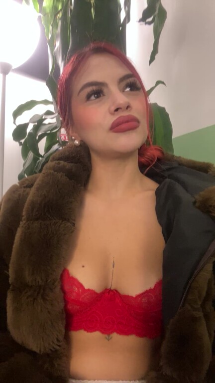 SiennaThomas's Streamate show and profile