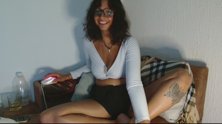 MyaMillor's Streamate show and profile