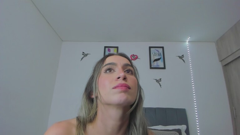 SarahRouxx's Streamate show and profile