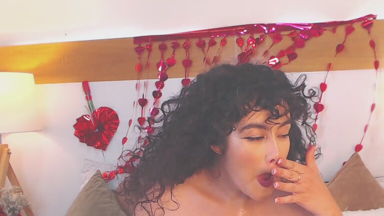 SeleneRisso's Streamate show and profile