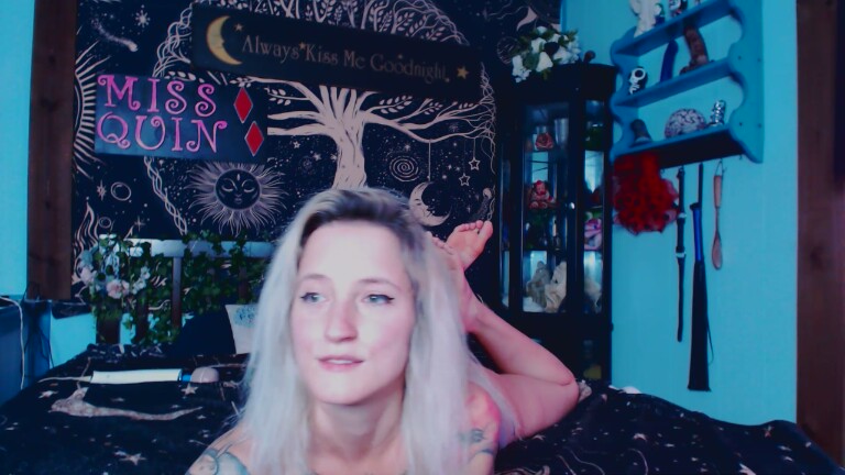 MissQuinCam's Streamate show and profile