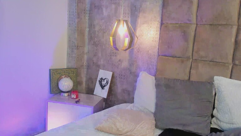 Ginebra_Belucci's Streamate show and profile