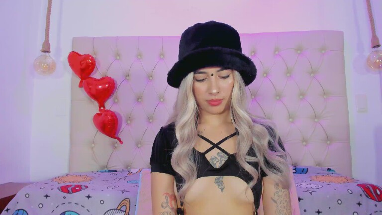 Luna_Storm's Streamate show and profile