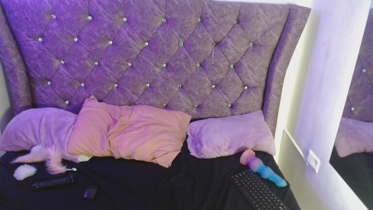 Nekone69's Streamate show and profile