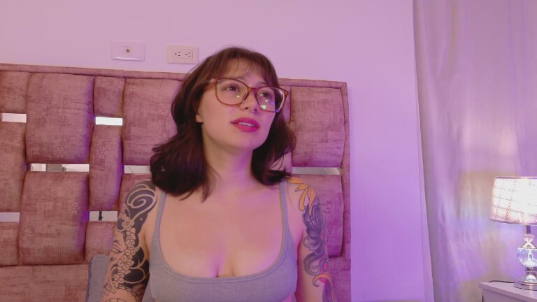 Isabella_Stewart's Streamate show and profile