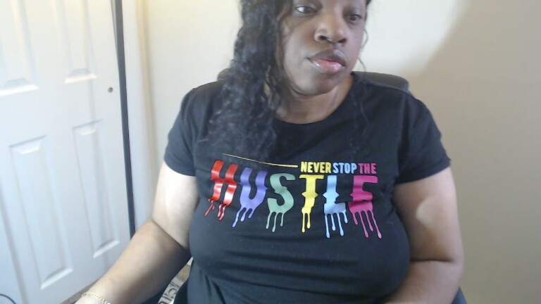 SexyMona's Streamate show and profile