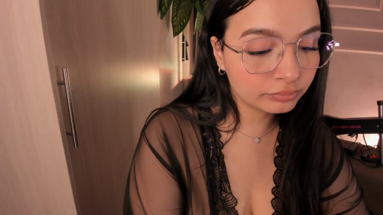 BellaSophiee's Streamate show and profile