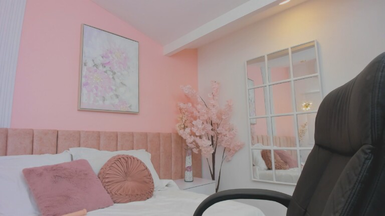 ClhoeLux's Streamate show and profile