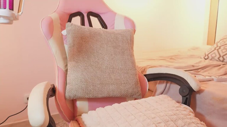 AvrilLaurent's Streamate show and profile